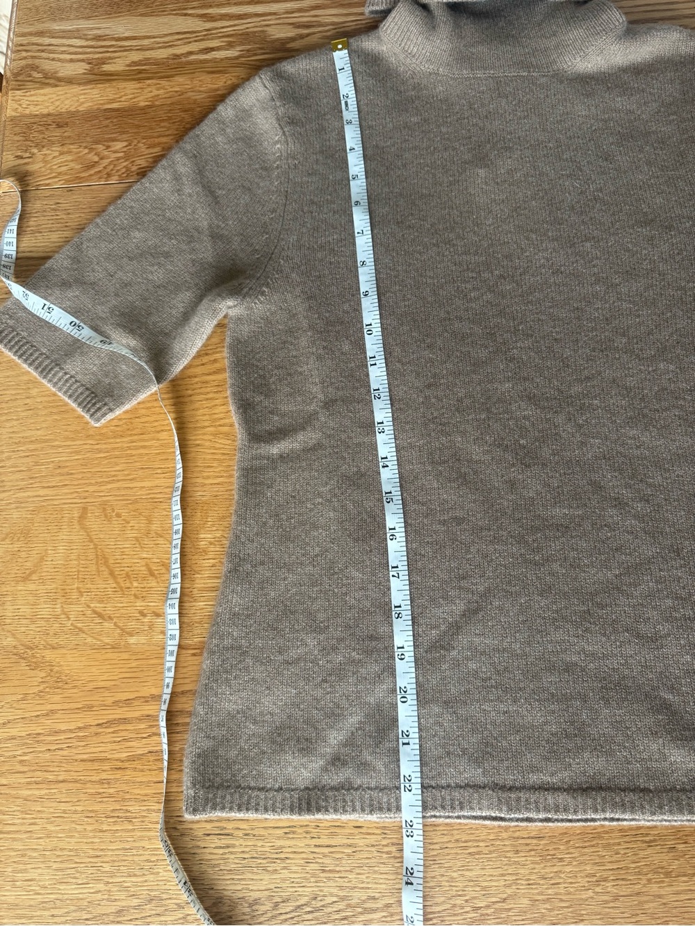 H&M Classic Cashmere Turtleneck Short-Sleeve Sweater in Beige Soft Luxe NWT - Picture 11 of 11